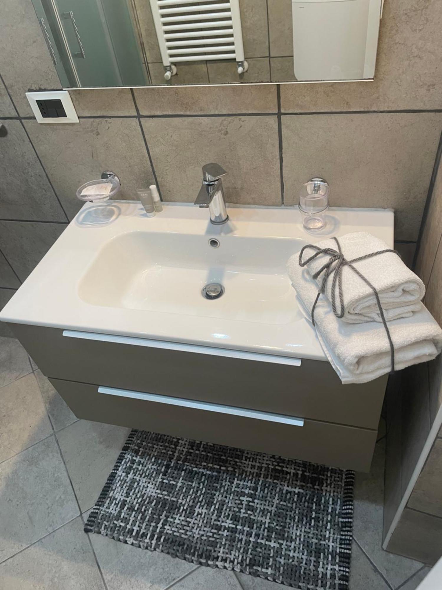 Apartament La Casa Nel Viale Asti Zewnętrze zdjęcie